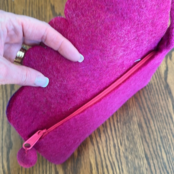 Handmade Felt Wool Clutch Purse • Leaf Motif - Picture 4 of 8
